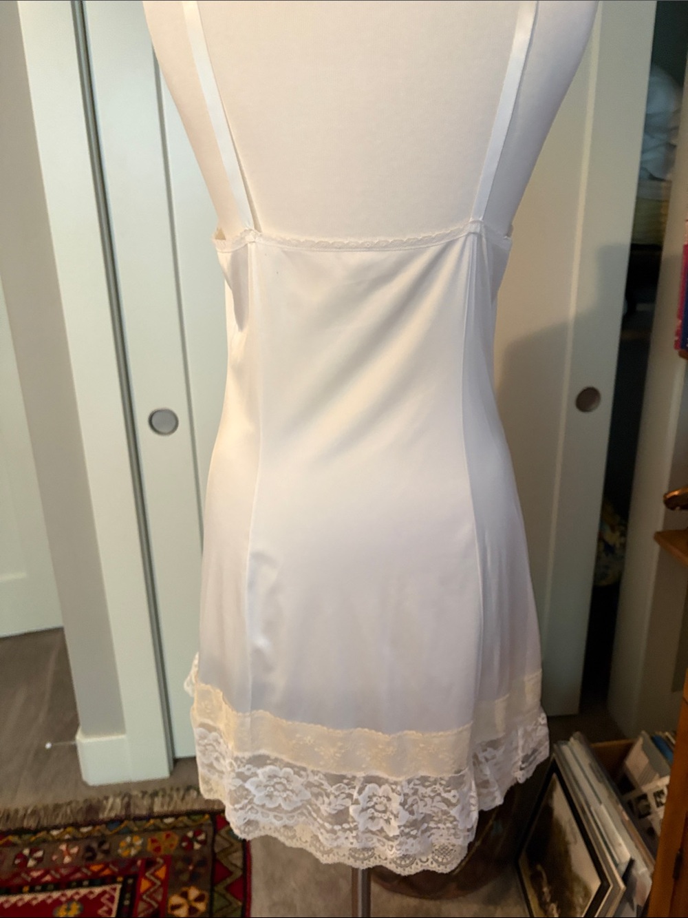 Vintage Cream Lace-Trim Slip . Lace and crochet patch added embellishments. - Picture 5 of 5